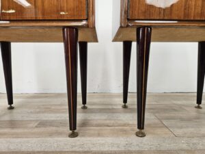 Comodini-Mid-Century-anni-60-Comodini-in-noce-Comodini-vintage-con-vetro-407208843920-18 Comodini-Mid-Century-anni-60-Comodini-in-noce-Comodini-vintage-con-vetro-407208843920-18