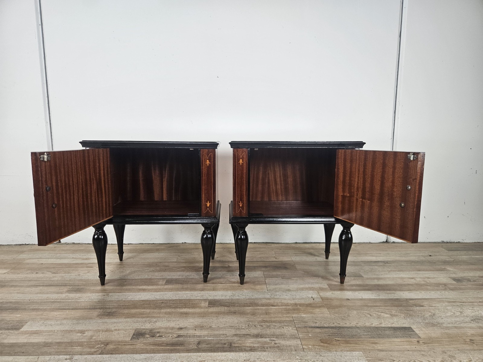 Comodini-anni-60-in-mogano-Comodini-vintage-Comodini-in-radica-1960-407224974400-15 Comodini-anni-60-in-mogano-Comodini-vintage-Comodini-in-radica-1960-407224974400-15