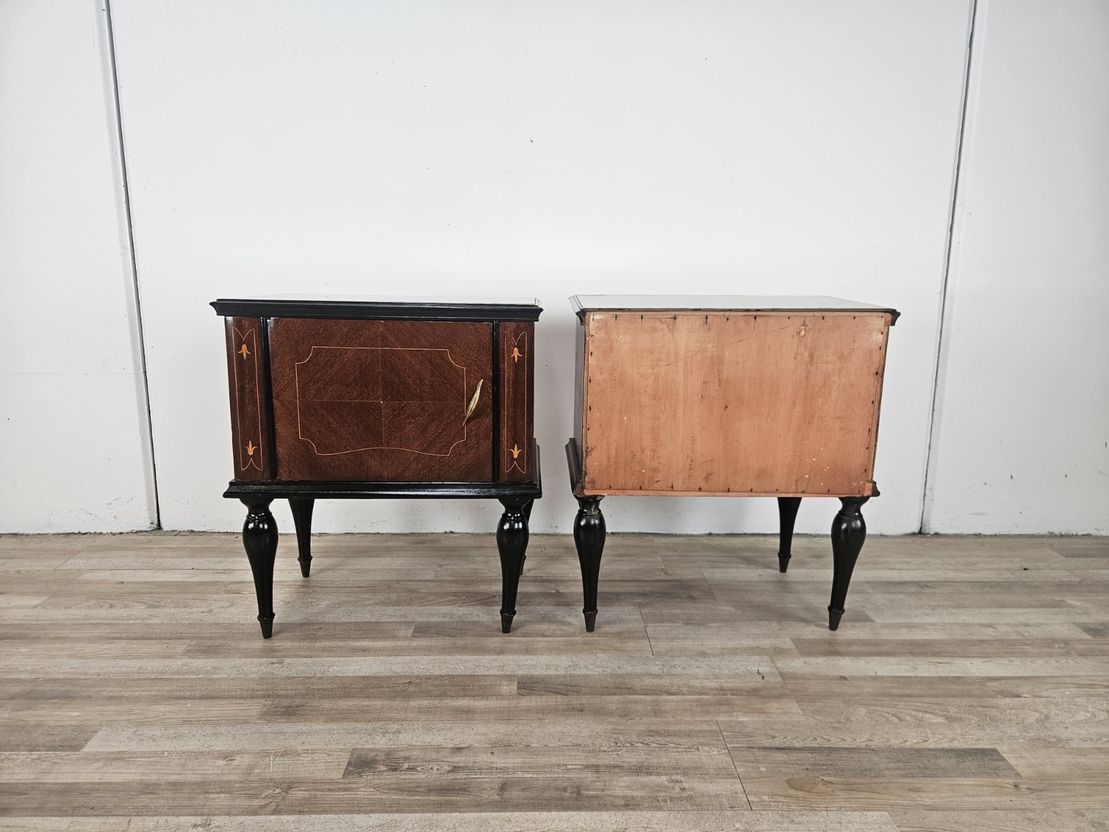 Comodini-anni-60-in-mogano-Comodini-vintage-Comodini-in-radica-1960-407224974400-3 Comodini-anni-60-in-mogano-Comodini-vintage-Comodini-in-radica-1960-407224974400-3