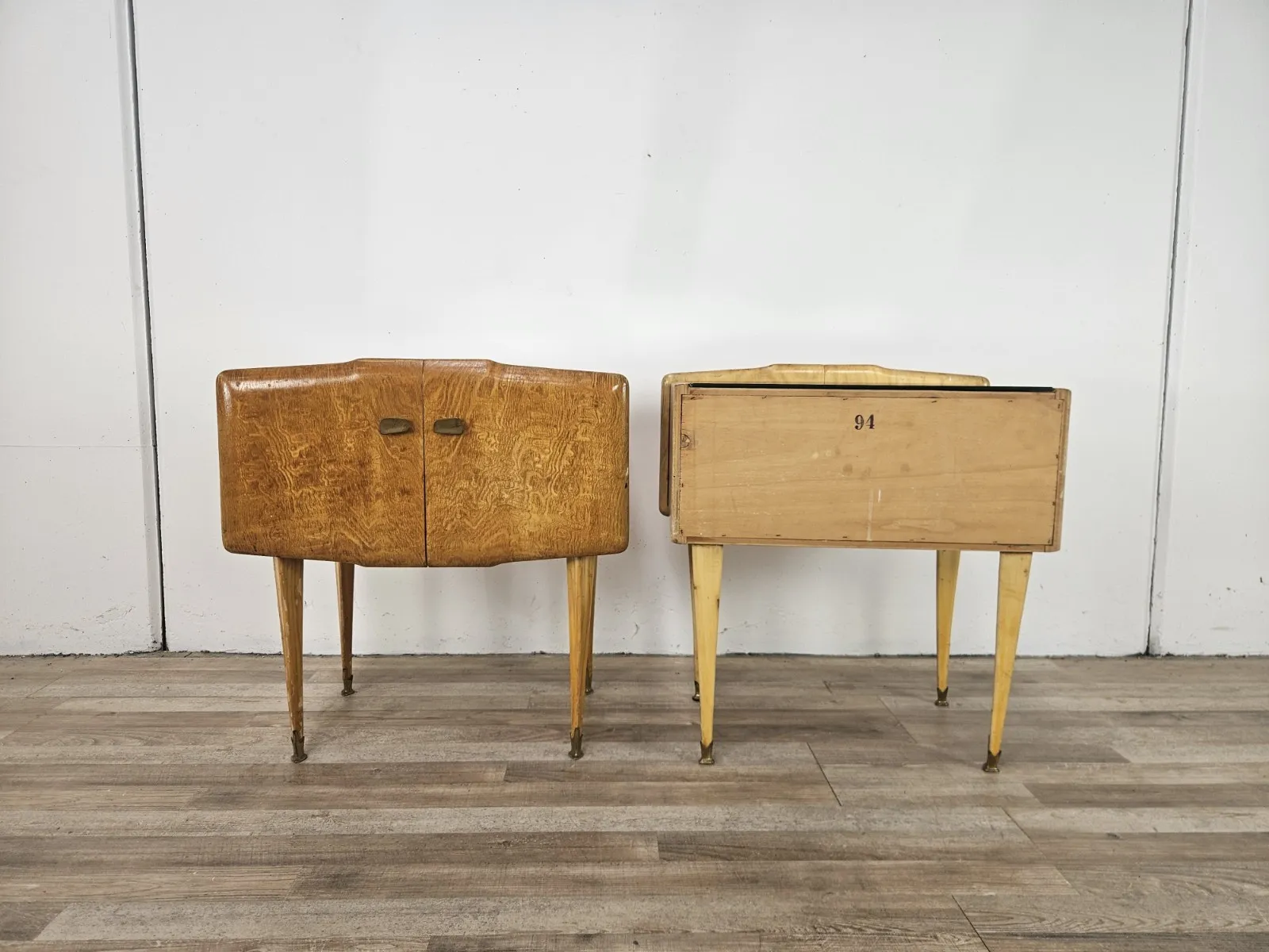 Comodini-in-acero-anni-50-Comodini-con-piano-a-specchio-Comodini-vintage-407278186453-3