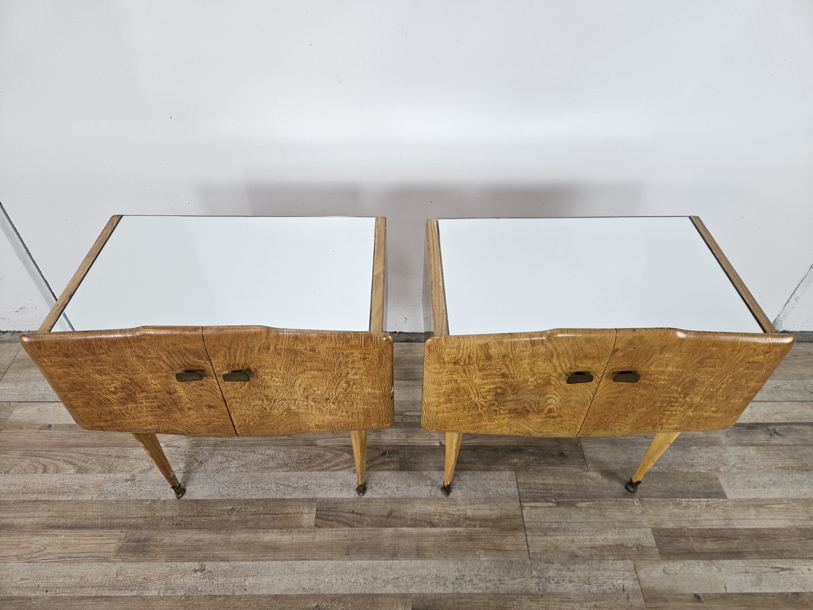 Comodini-in-acero-anni-50-Comodini-con-piano-a-specchio-Comodini-vintage-407278186453-5