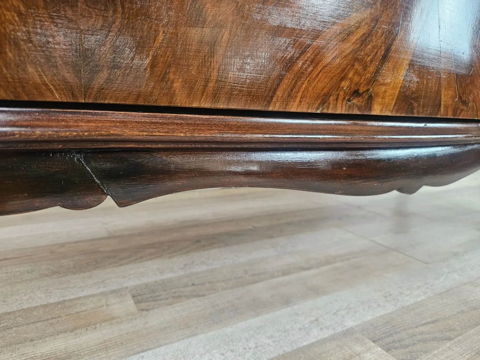 Como-Chippendale-anni-40-Como-in-radica-di-noce-Cassettone-vintage-1940-407134473174-20 Como-Chippendale-anni-40-Como-in-radica-di-noce-Cassettone-vintage-1940-407134473174-20