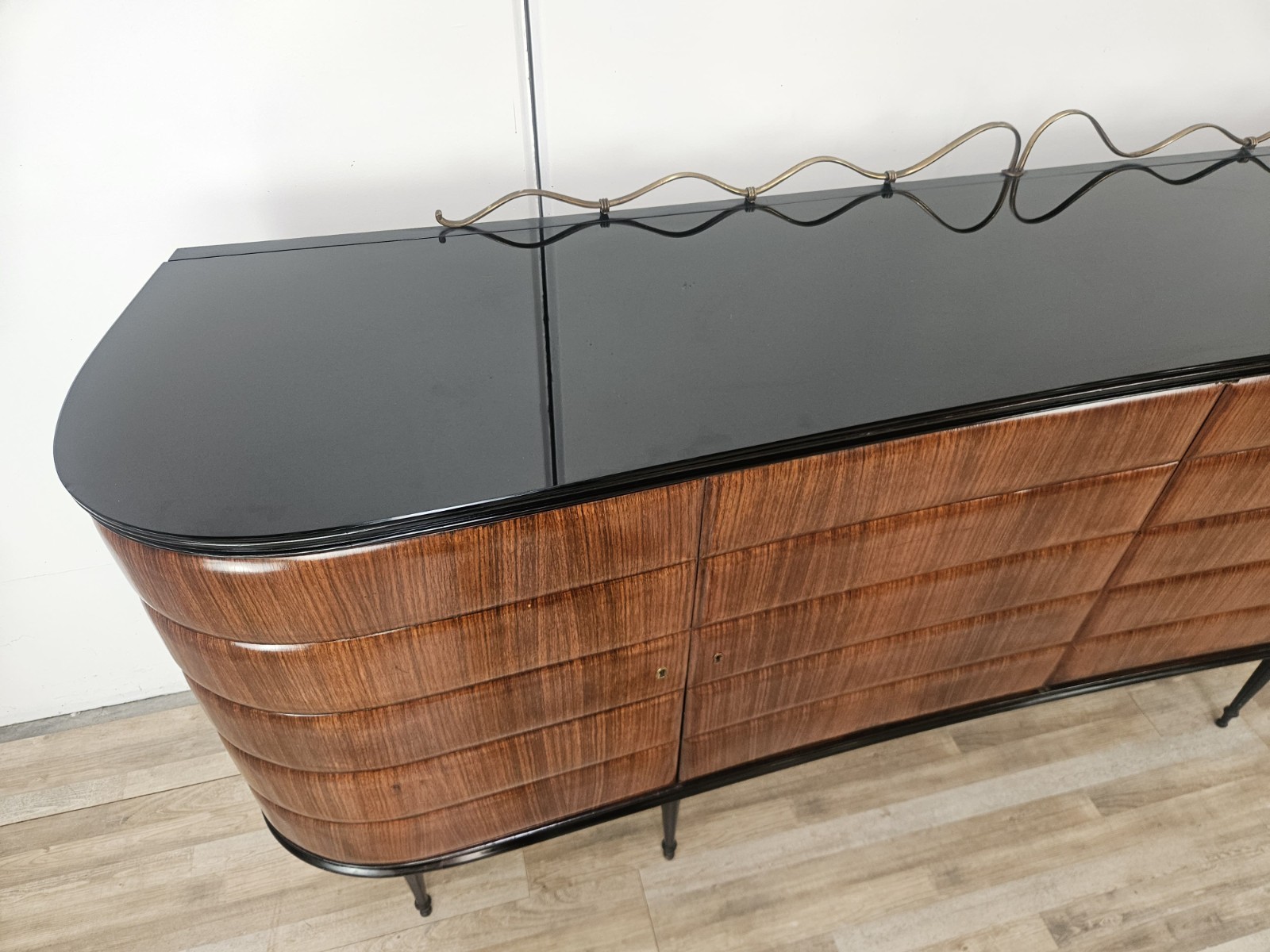 Credenza-di-Vittorio-Dassi-anni-50-Sideboard-in-palissandro-Credenza-1950-407134554545-2 Credenza-di-Vittorio-Dassi-anni-50-Sideboard-in-palissandro-Credenza-1950-407134554545-2