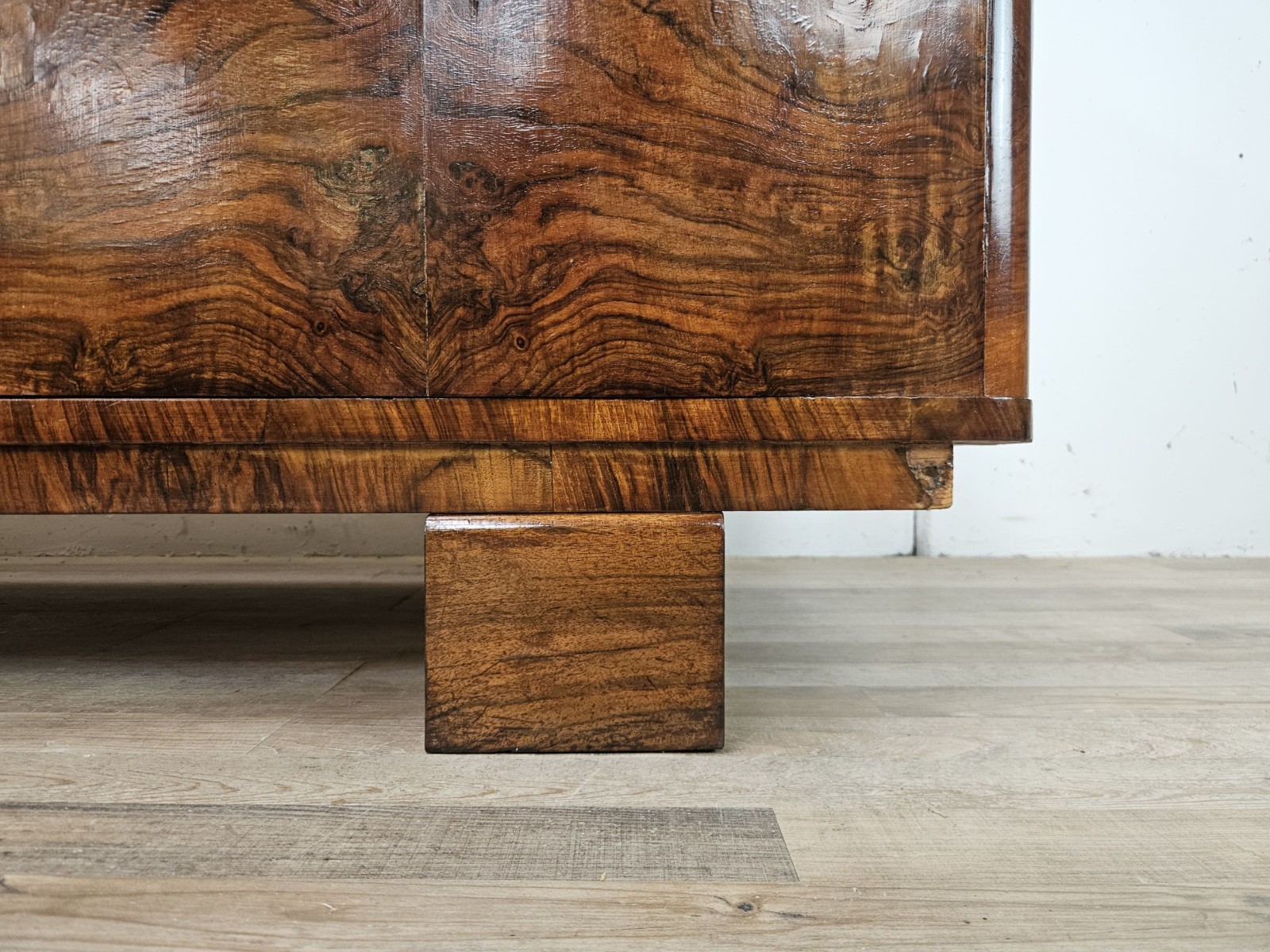 Credenza-Art-Deco-in-noce-Credenza-anni-40-in-radica-Sideboard-1940-407292055616-24 Credenza-Art-Deco-in-noce-Credenza-anni-40-in-radica-Sideboard-1940-407292055616-24
