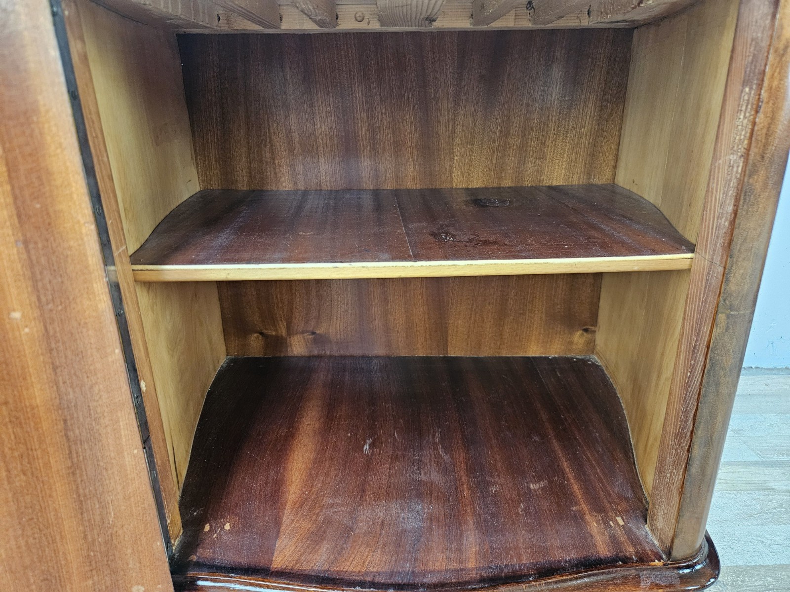Comodini-anni-40-in-noce-Comodini-Chippendale-Comodini-antichi-1940-407134476297-12 Comodini-anni-40-in-noce-Comodini-Chippendale-Comodini-antichi-1940-407134476297-12