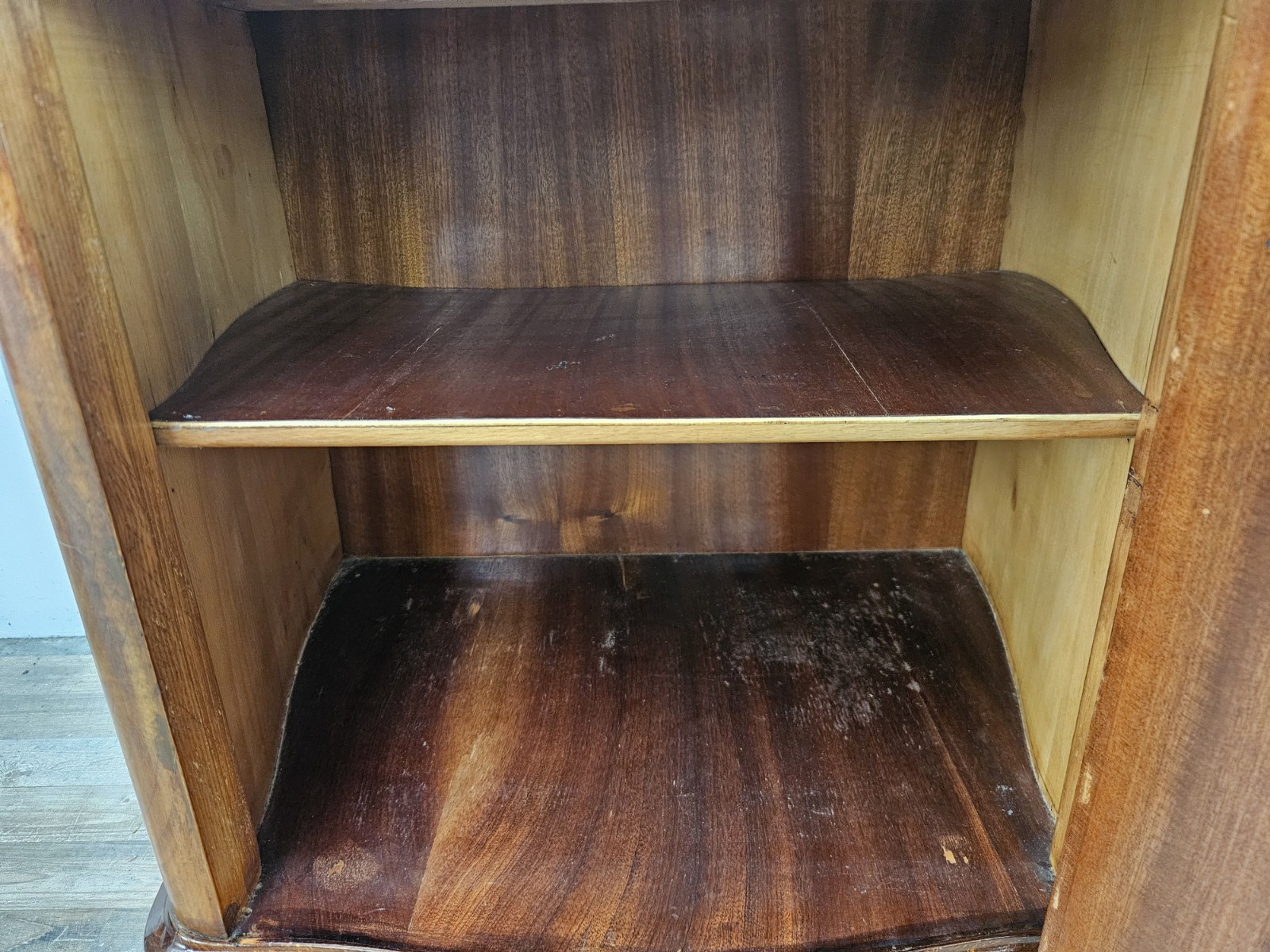 Comodini-anni-40-in-noce-Comodini-Chippendale-Comodini-antichi-1940-407134476297-13 Comodini-anni-40-in-noce-Comodini-Chippendale-Comodini-antichi-1940-407134476297-13