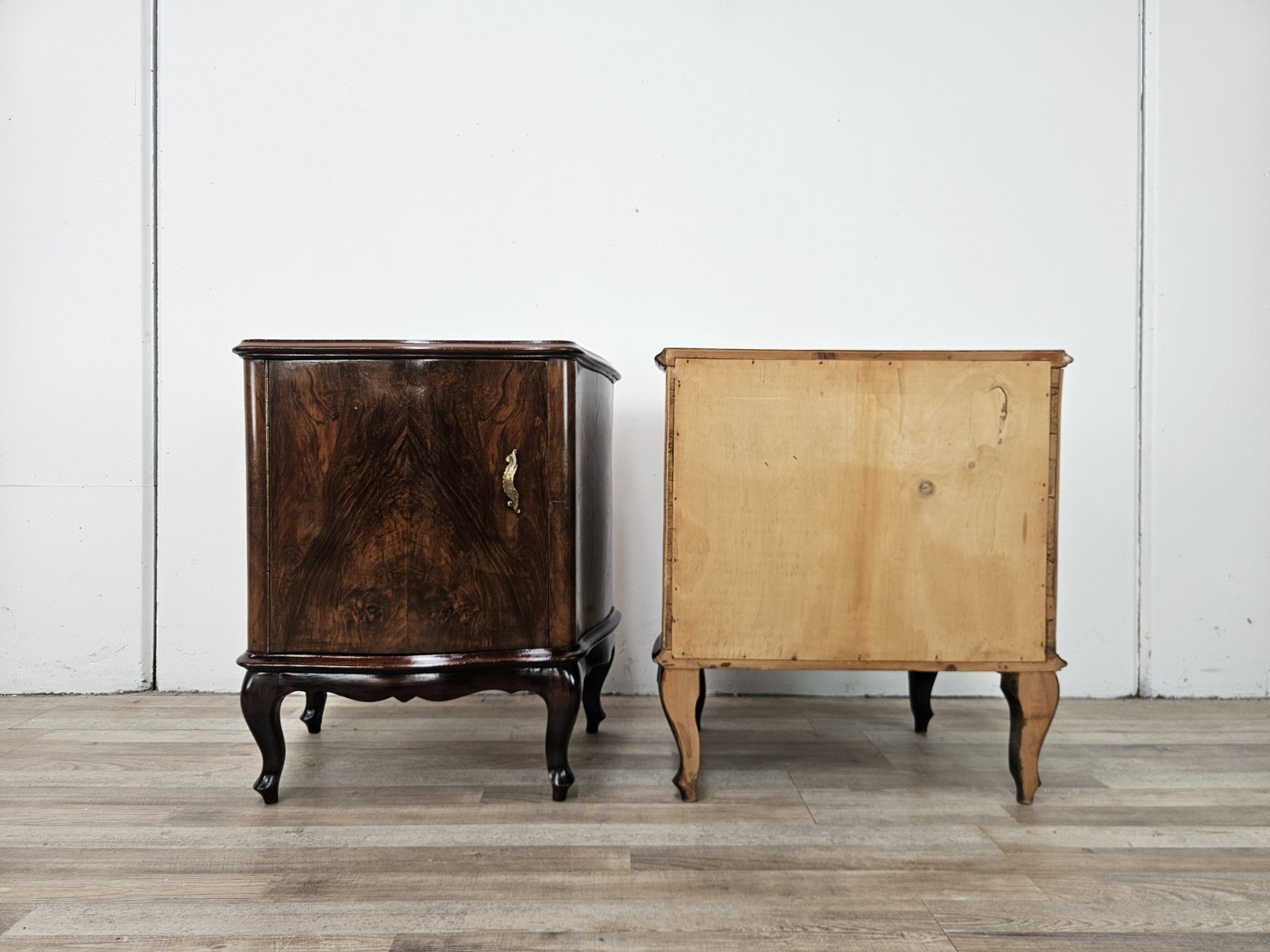 Comodini-anni-40-in-noce-Comodini-Chippendale-Comodini-antichi-1940-407134476297-3 Comodini-anni-40-in-noce-Comodini-Chippendale-Comodini-antichi-1940-407134476297-3
