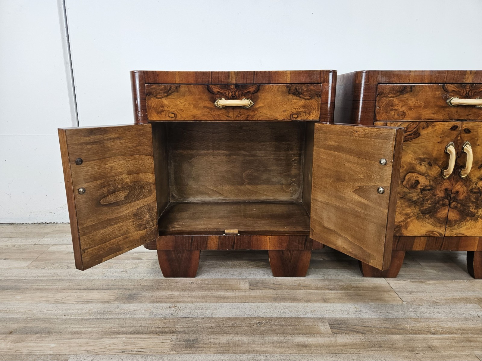 Comodini-in-radica-Art-Deco-Comodini-anni-40-Comodini-in-noce-e-bachelite-407327146587-14 Comodini-in-radica-Art-Deco-Comodini-anni-40-Comodini-in-noce-e-bachelite-407327146587-14
