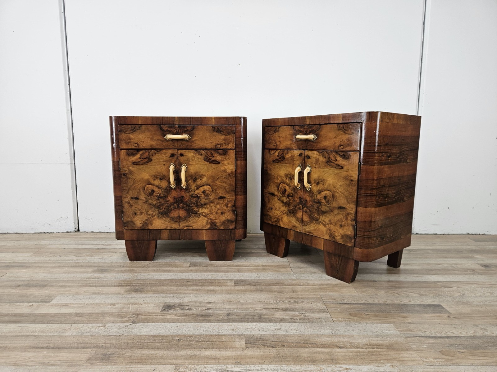 Comodini-in-radica-Art-Deco-Comodini-anni-40-Comodini-in-noce-e-bachelite-407327146587-4 Comodini-in-radica-Art-Deco-Comodini-anni-40-Comodini-in-noce-e-bachelite-407327146587-4