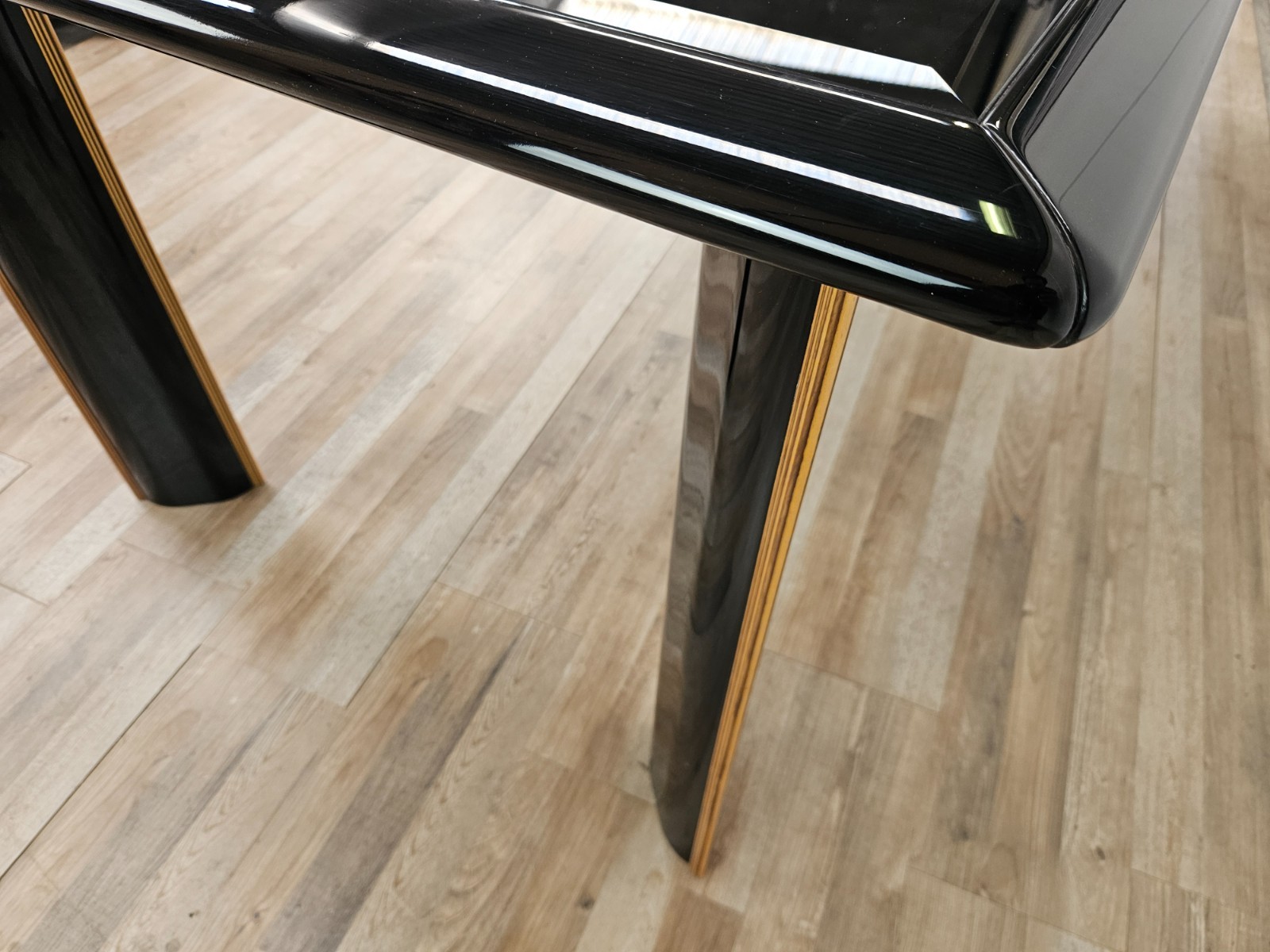 Tavolo-anni-70-di-Pierre-Cardin-Tavolo-da-pranzo-allungabile-Tavolo-Design-407314780797-11 Tavolo-anni-70-di-Pierre-Cardin-Tavolo-da-pranzo-allungabile-Tavolo-Design-407314780797-11