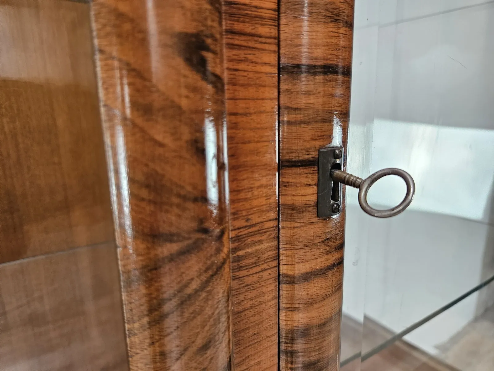 Vetrina-francese-in-noce-Vetrina-Art-Deco-Vetrina-anni-40-in-radica-407310972547-8 Vetrina-francese-in-noce-Vetrina-Art-Deco-Vetrina-anni-40-in-radica-407310972547-8