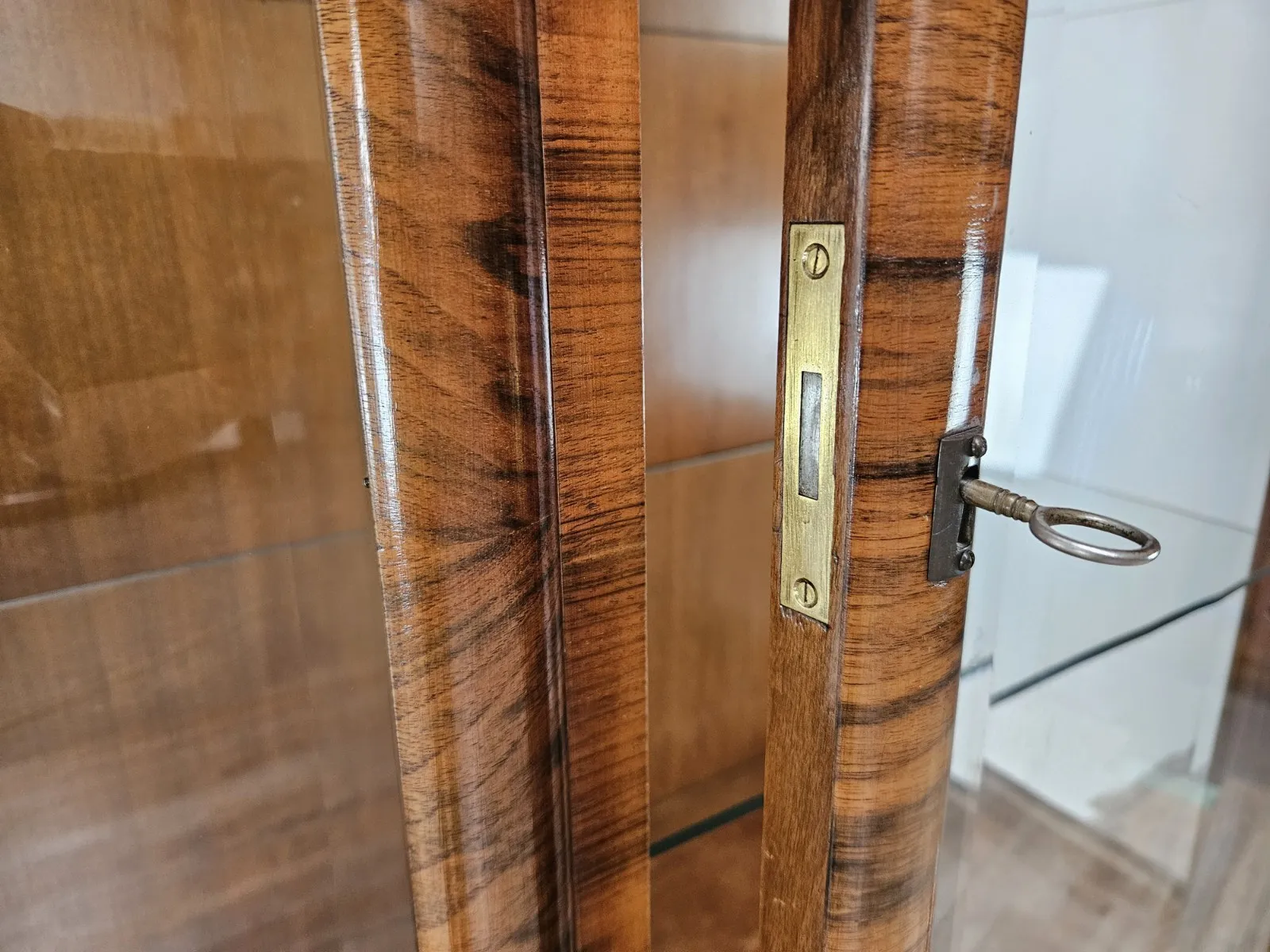 Vetrina-francese-in-noce-Vetrina-Art-Deco-Vetrina-anni-40-in-radica-407310972547-9 Vetrina-francese-in-noce-Vetrina-Art-Deco-Vetrina-anni-40-in-radica-407310972547-9