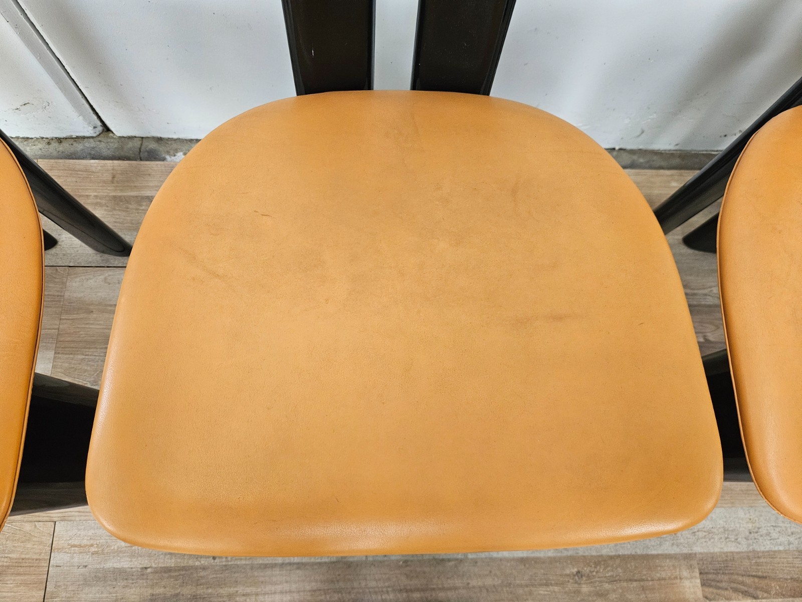 Sedie-anni-70-di-Pierre-Cardin-Sedie-in-legno-laccato-Sedie-modernariato-407281186769-9 Sedie-anni-70-di-Pierre-Cardin-Sedie-in-legno-laccato-Sedie-modernariato-407281186769-9